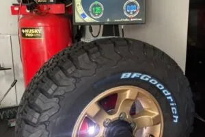 Mobile Tire Changing Trucks